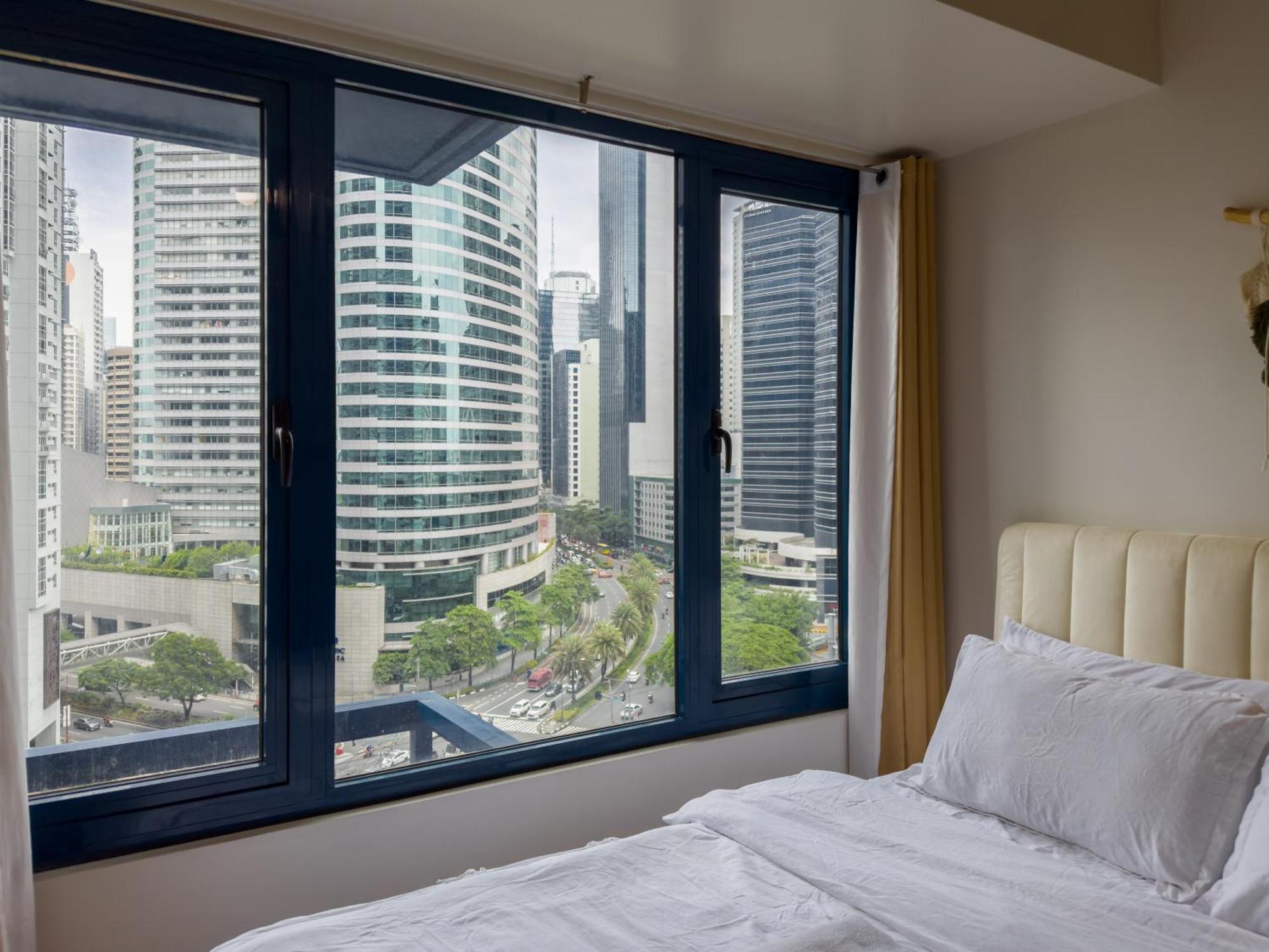 Gemstonebr In Smdc Air Residences Apartment *