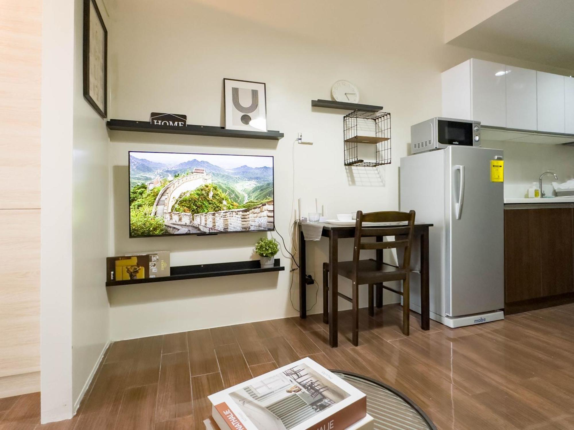 Gemstonebr In Smdc Air Residences Apartment *