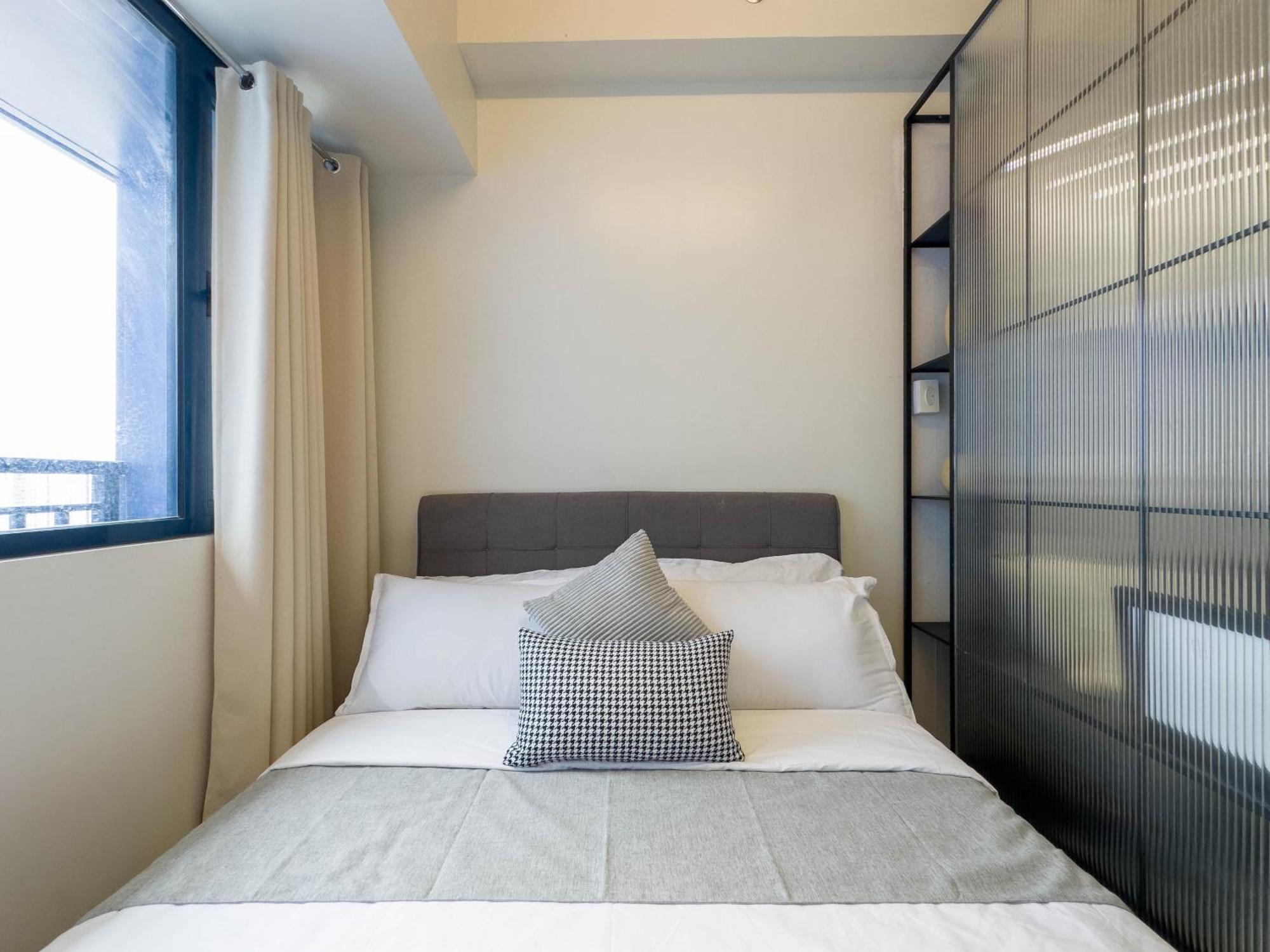 Gemstonebr In Smdc Air Residences Apartment