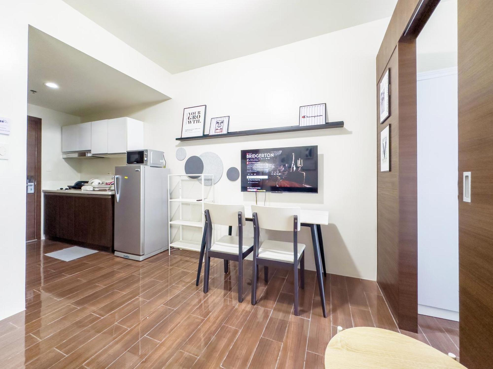 Gemstonebr In Smdc Air Residences Apartment Manila